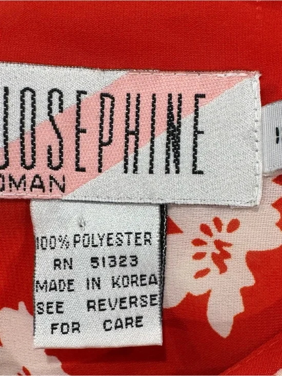 Red Floral Blouse with Contrast Peter Collar 06-0207 - Picture 9 of 11